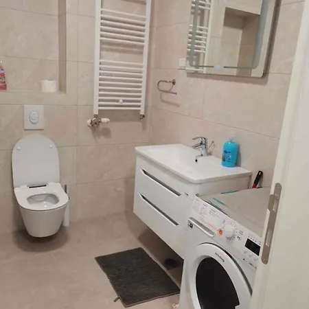 Apartment Square Bl